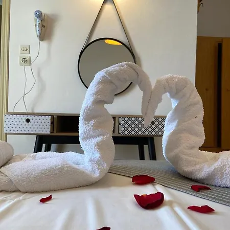 Hotel Manos