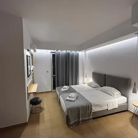 Manos Hotel