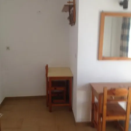 Manos Hotel
